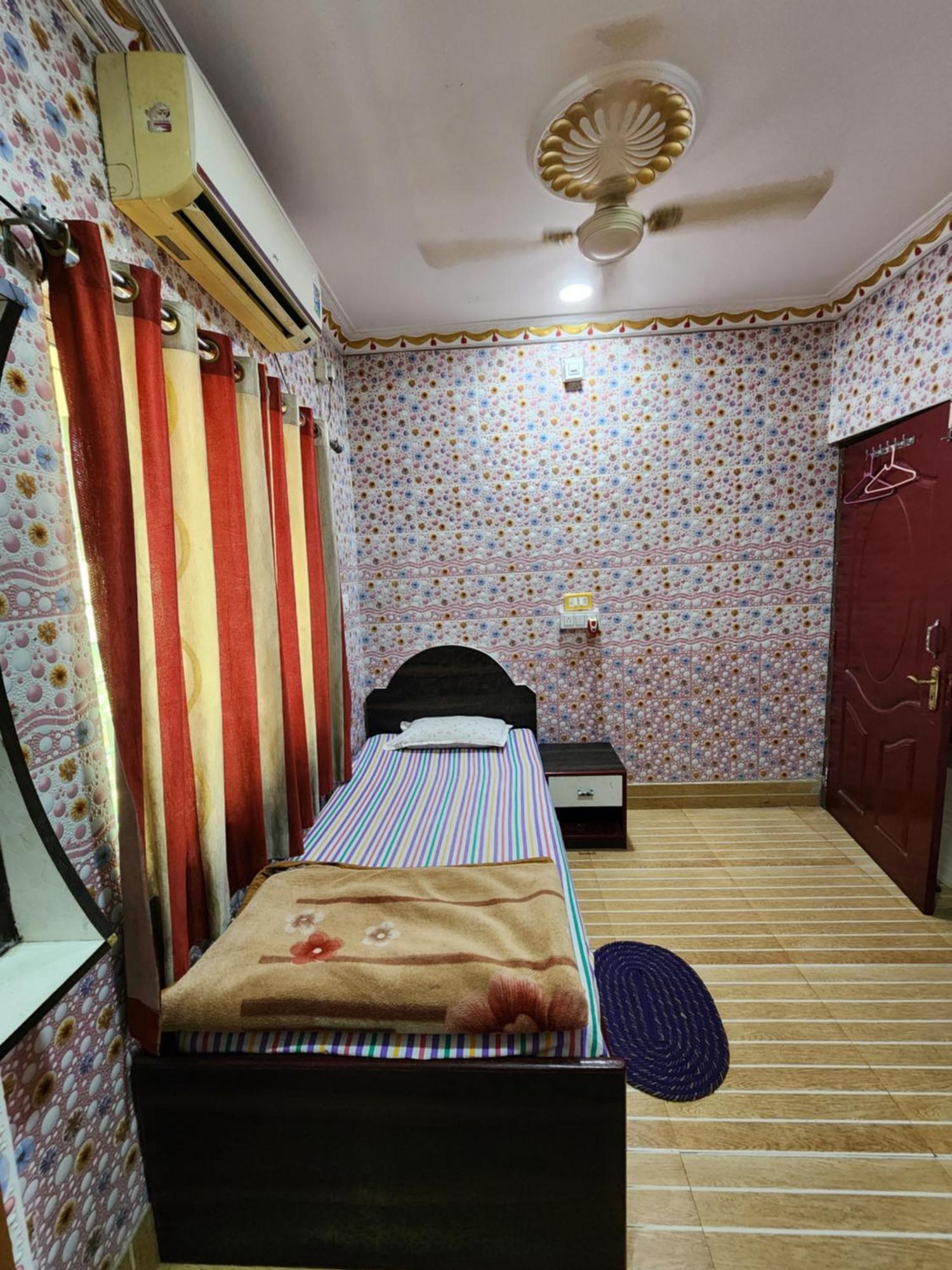 Hotel Shri Durga Baripada ภายนอก รูปภาพ